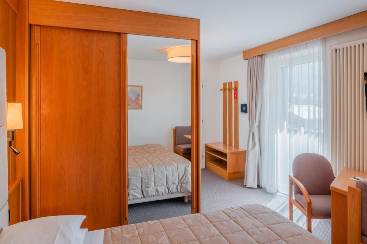 Hotel Ladina Campitello di Fassa Buitenkant foto